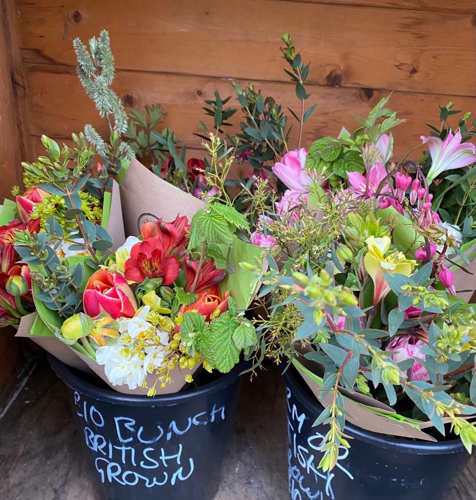 Locally grown cut flowers, British grown cut flowers, flowers from the farm, Shilton, Oxon 